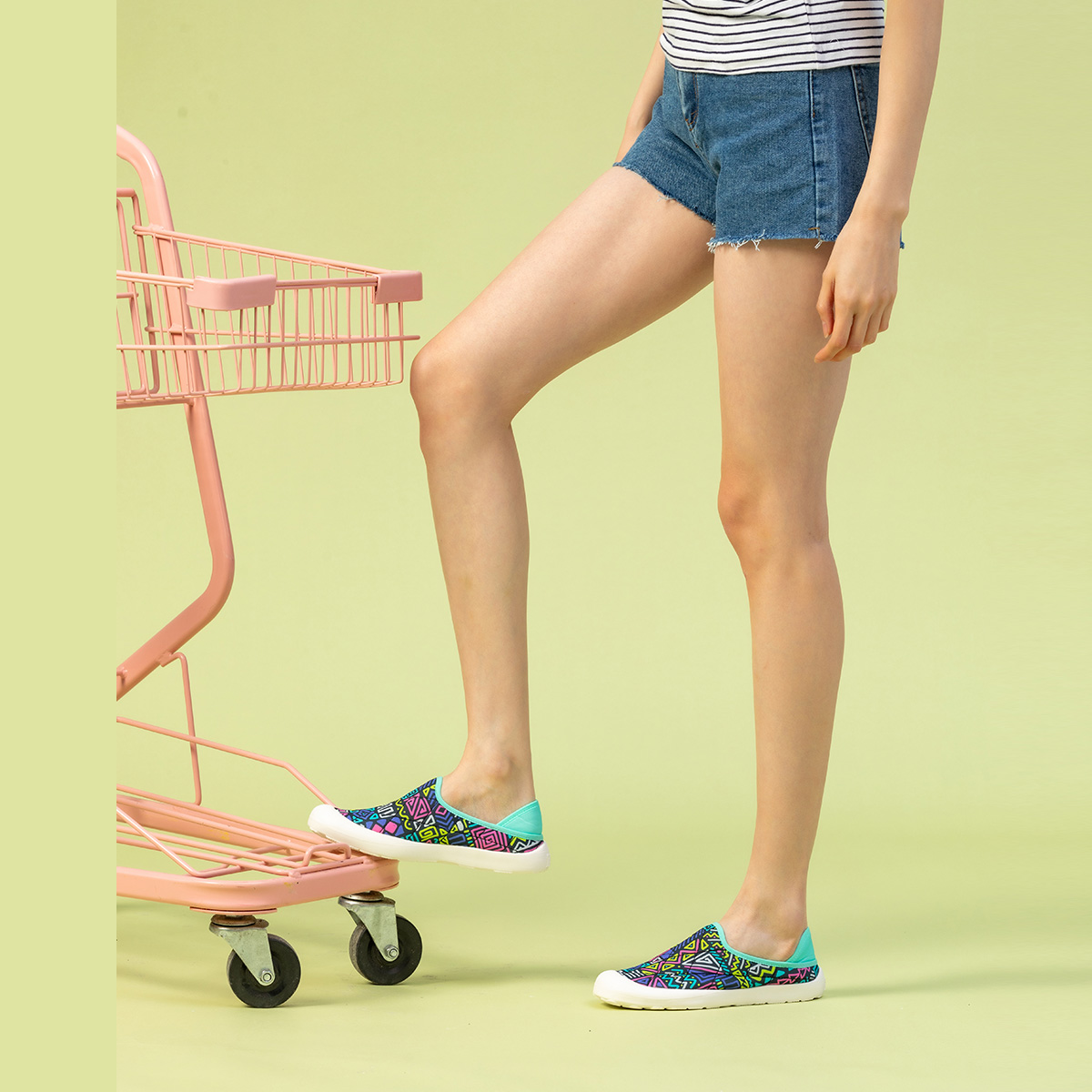 A8001 footwear photo 11