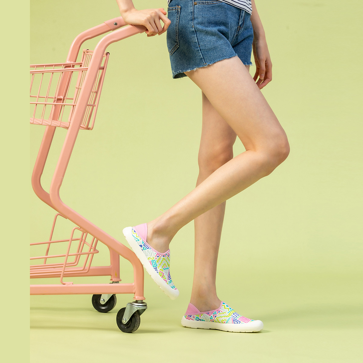 A8001 footwear photo 4