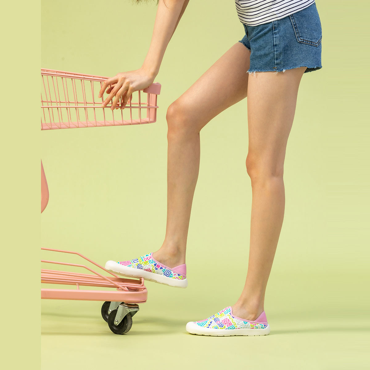 A8001 footwear photo 6