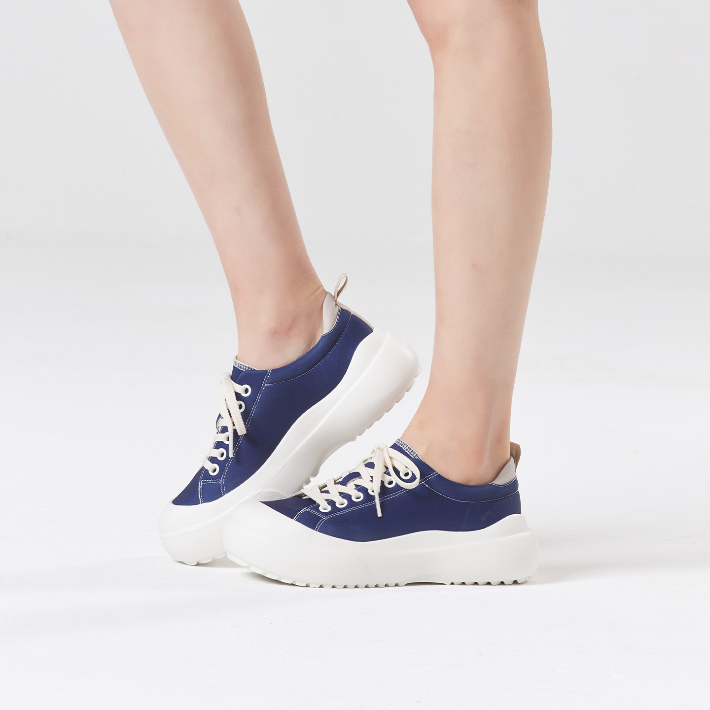 B1001 footwear photo 25