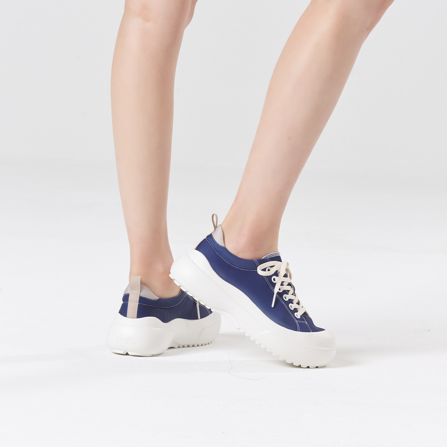 B1001 footwear photo 27