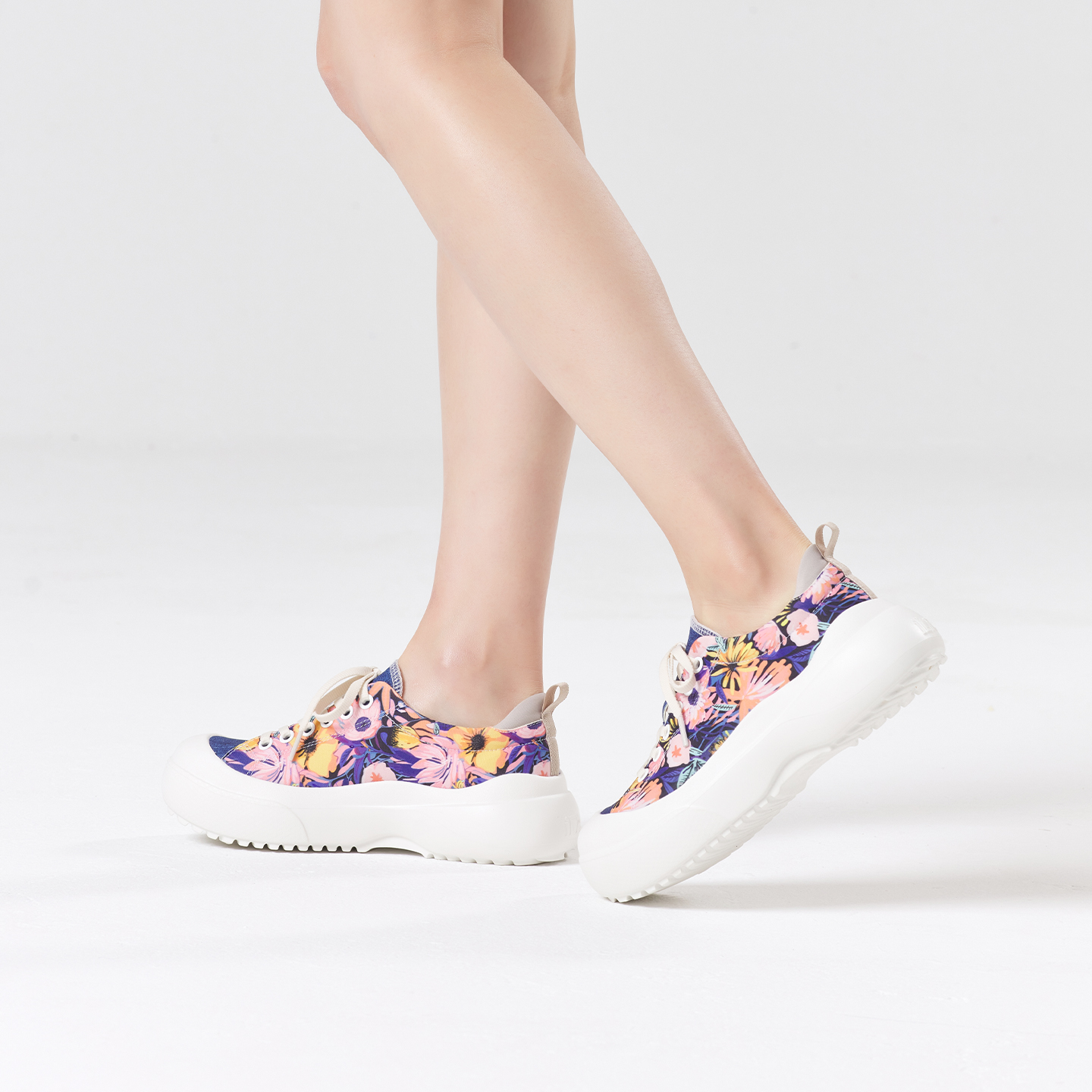 B1001 footwear photo 7