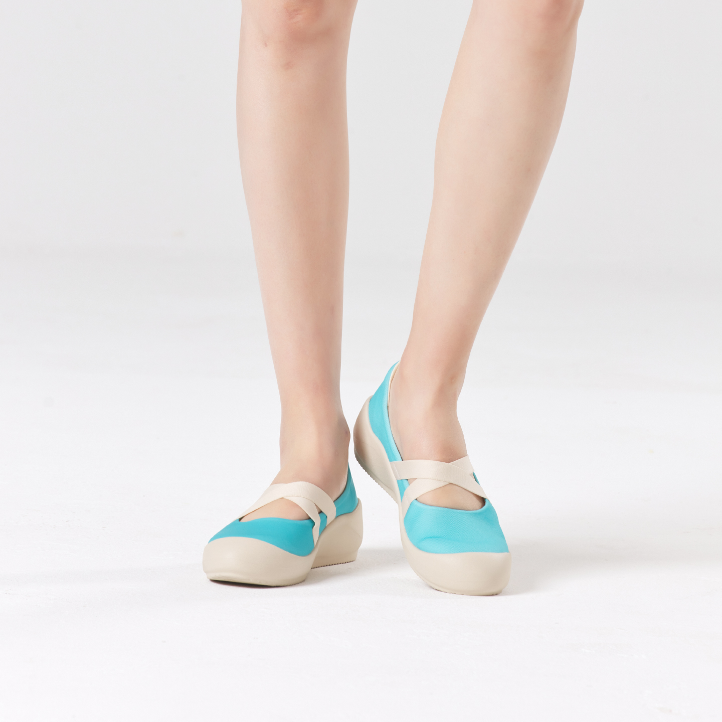 B1004 footwear photo 4