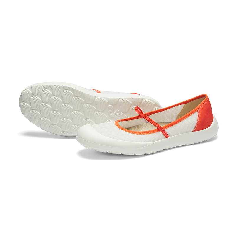 B1005 footwear photo 3