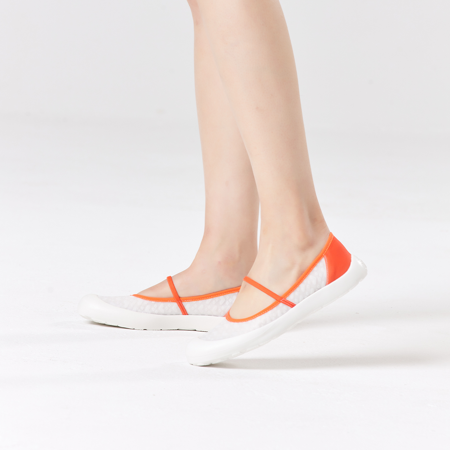 B1005 footwear photo 6