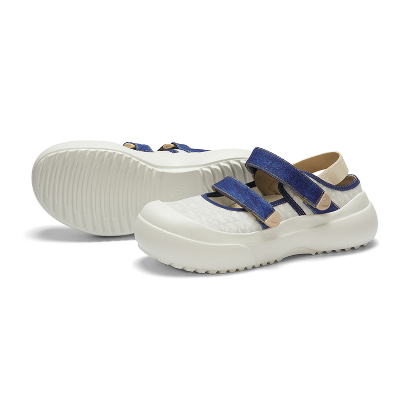 B1008 footwear photo 3
