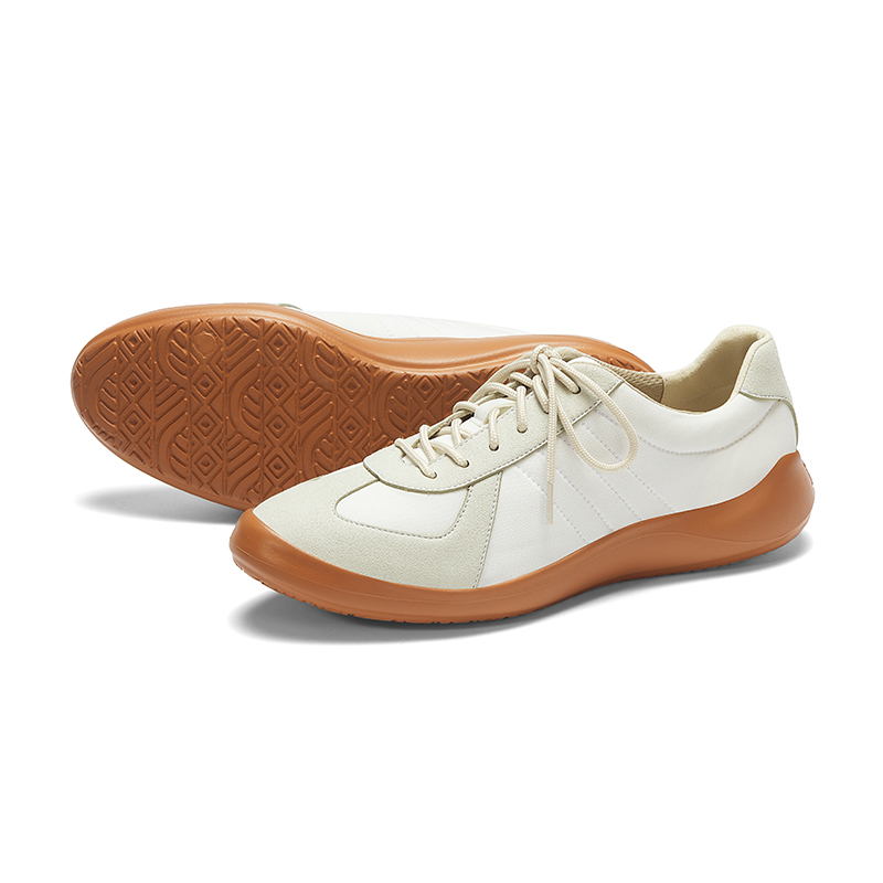 B1010 footwear photo 10
