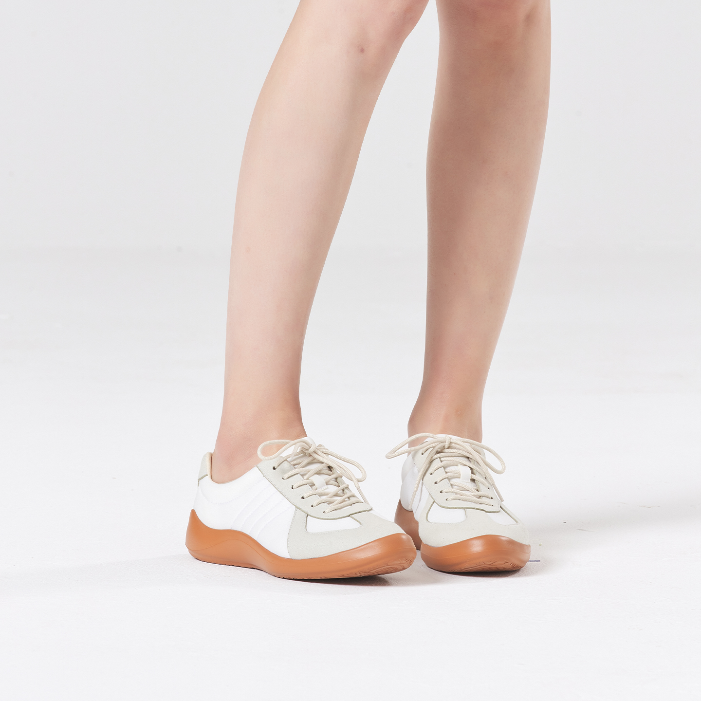 B1010 footwear photo 11