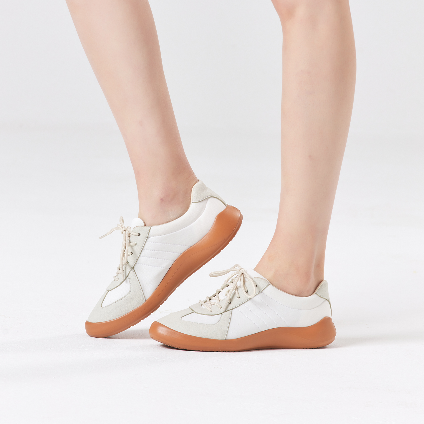 B1010 footwear photo 12