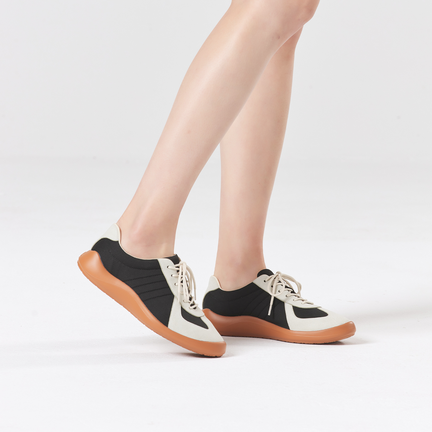B1010 footwear photo 20