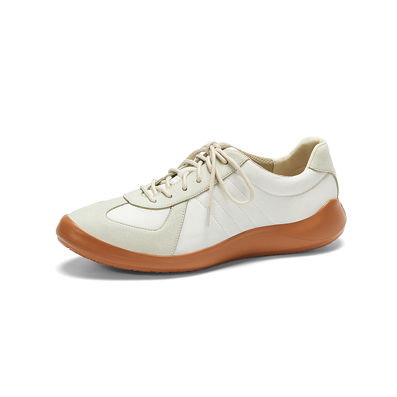 B1010 footwear photo 9
