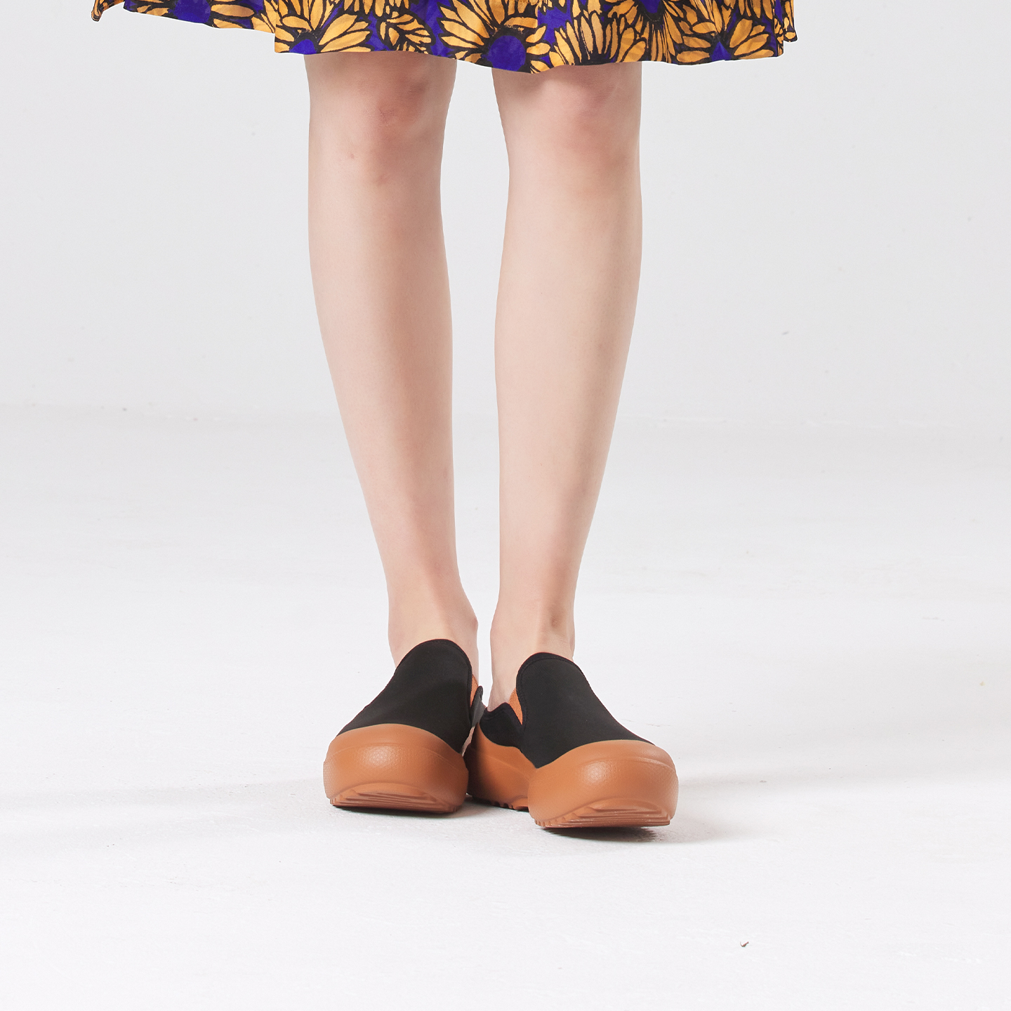 B1011 footwear photo 18