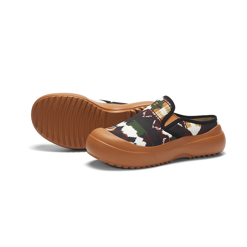 B1011 footwear photo 3