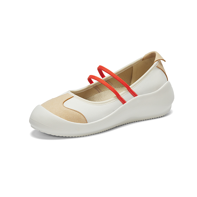 B1015 footwear photo 2