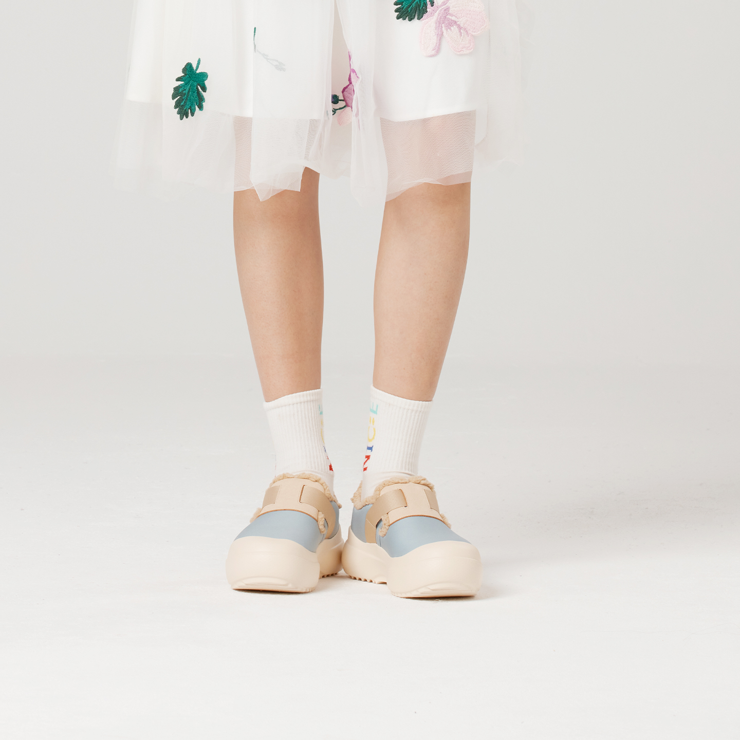 B1201 footwear photo 20
