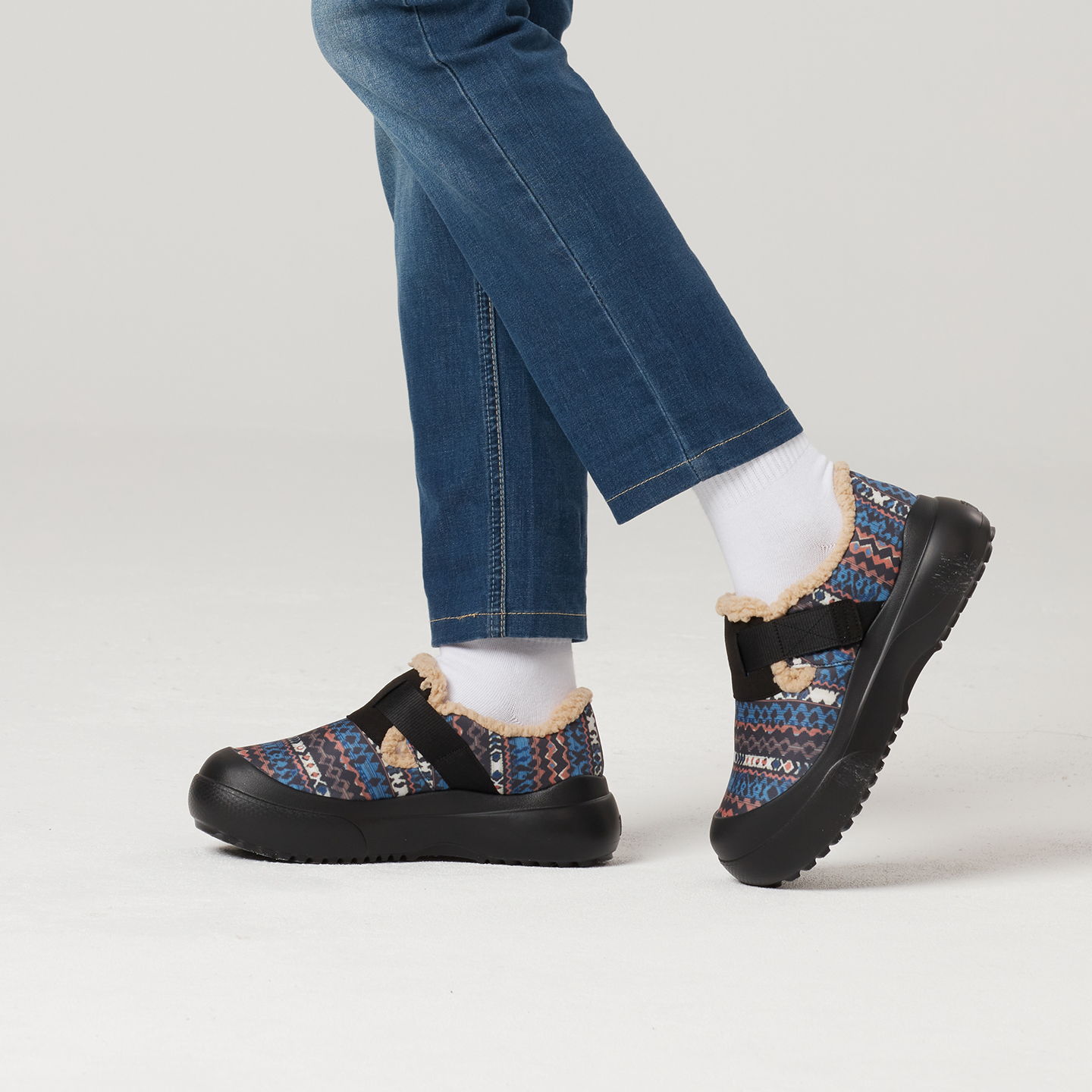 B1201 footwear photo 28