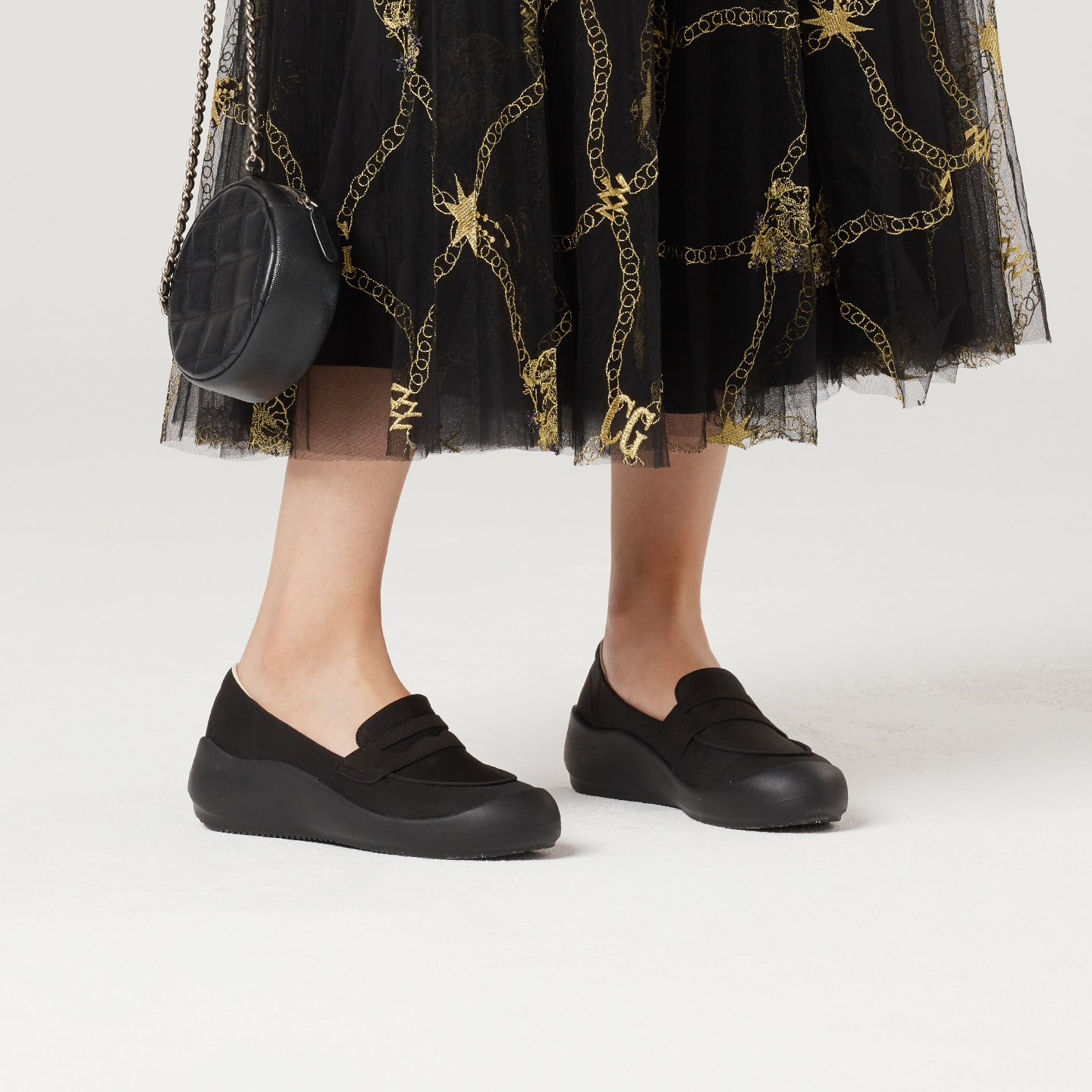 B1203 footwear photo 13