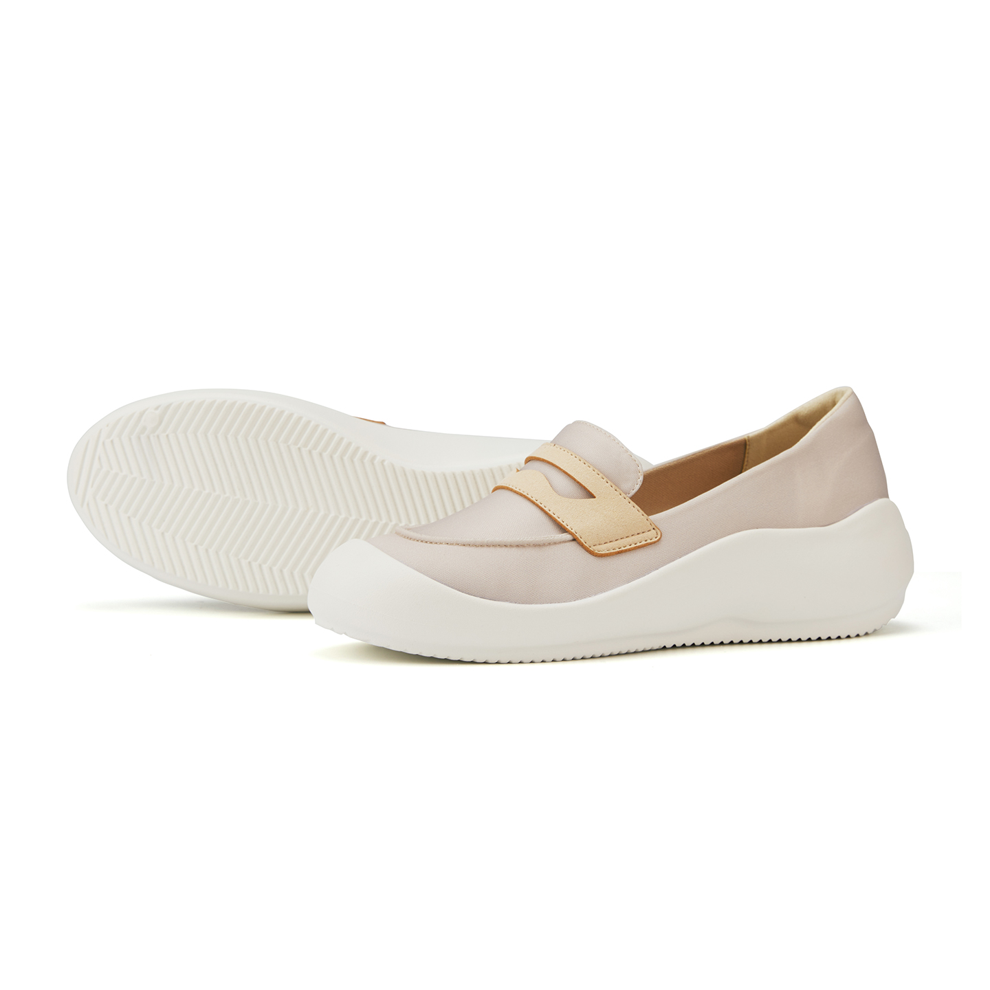 B1203 footwear photo 3