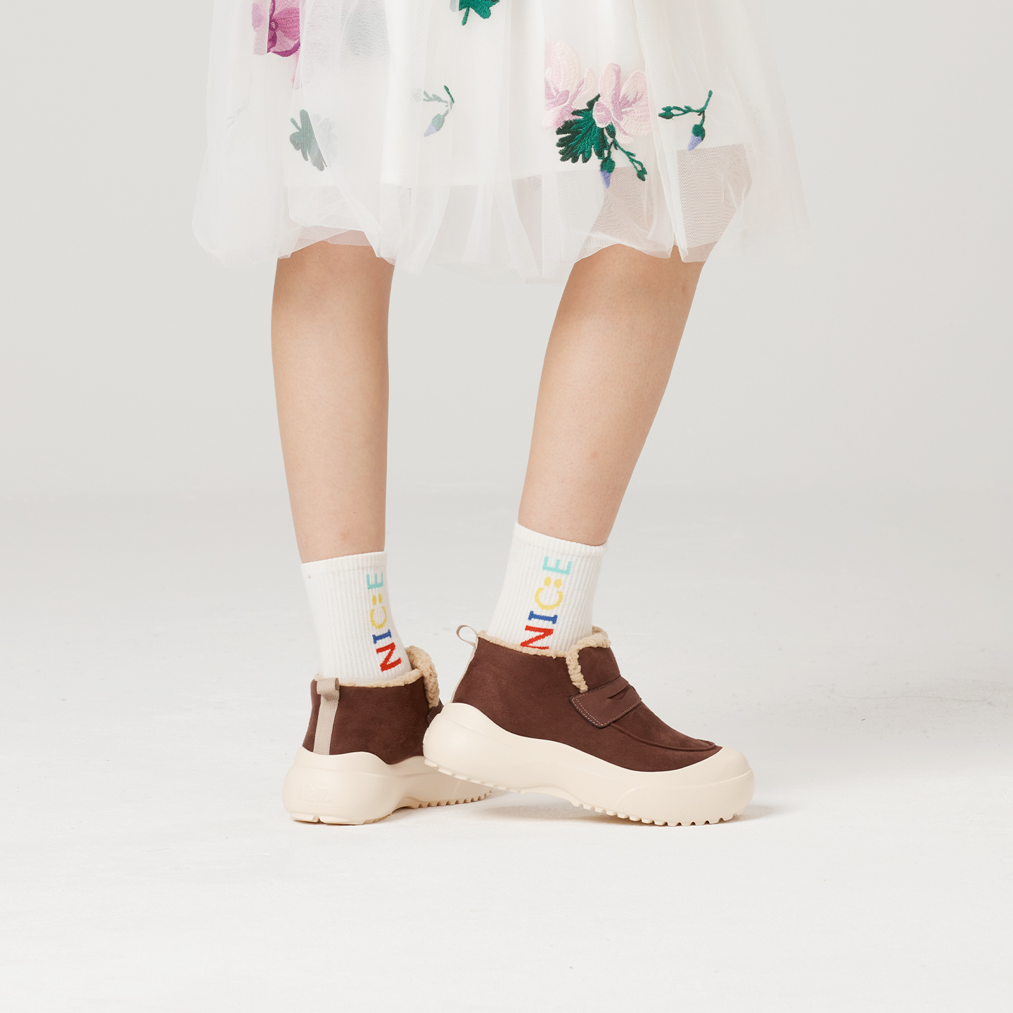 B1303 footwear photo 7