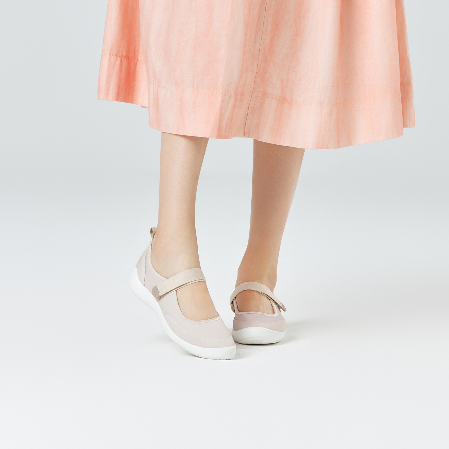 B2003 footwear photo 6