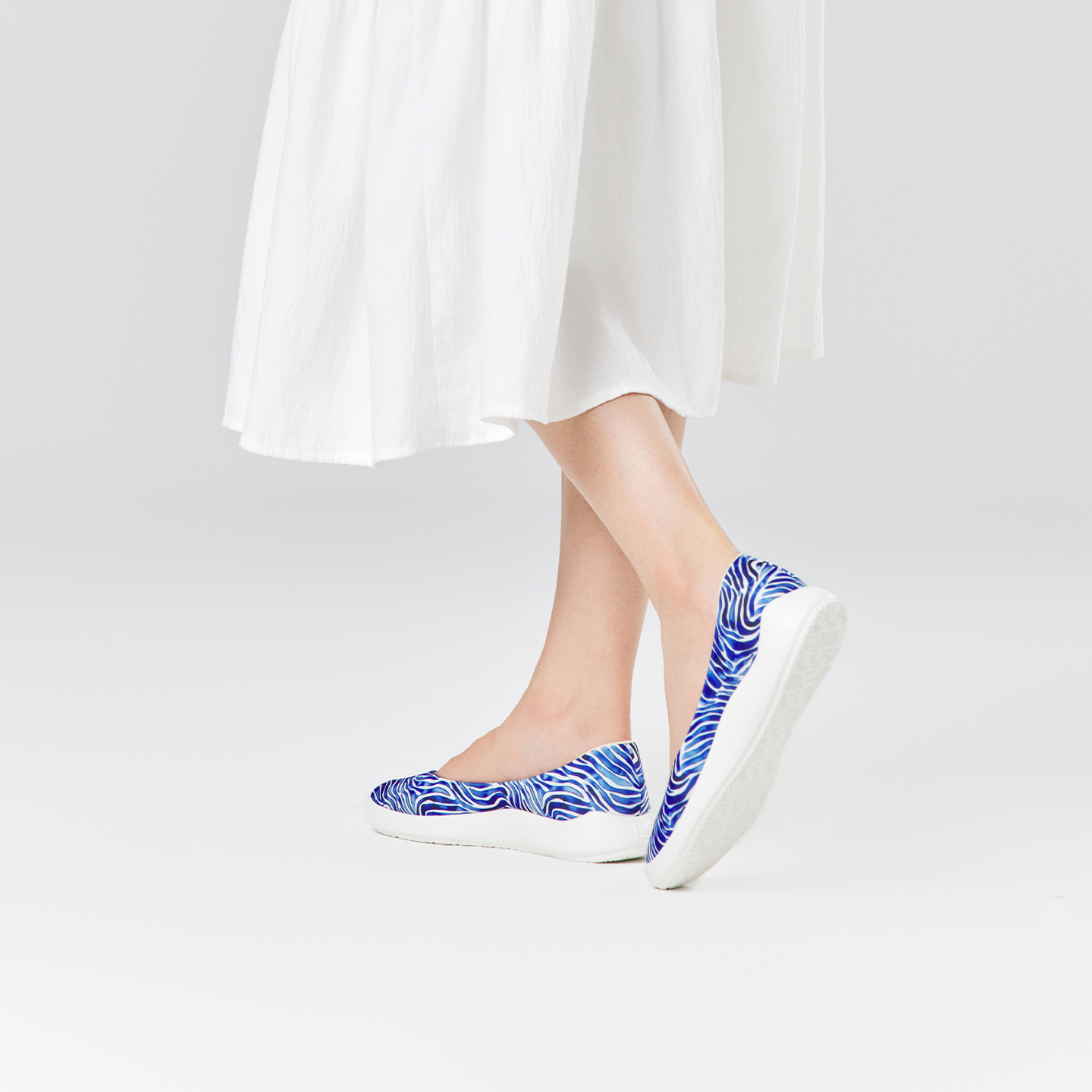 B2004 footwear photo 12