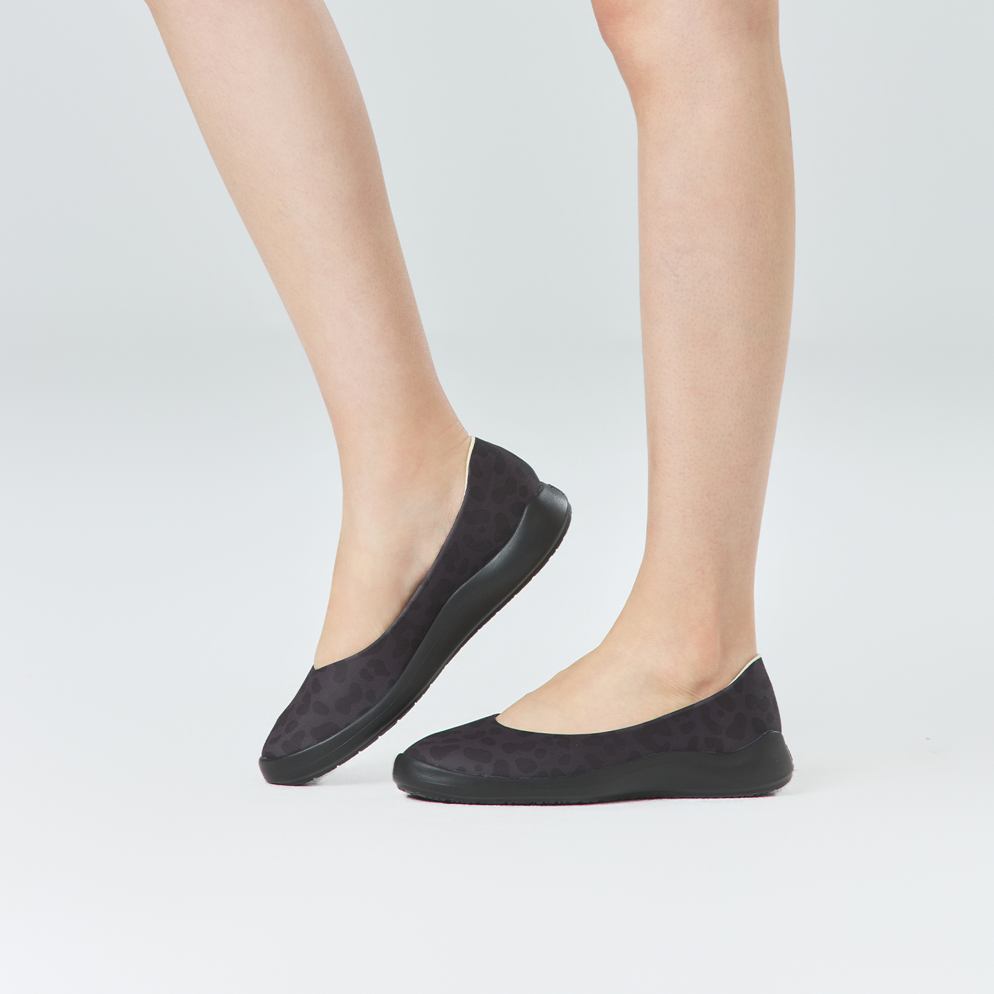B2004 footwear photo 21