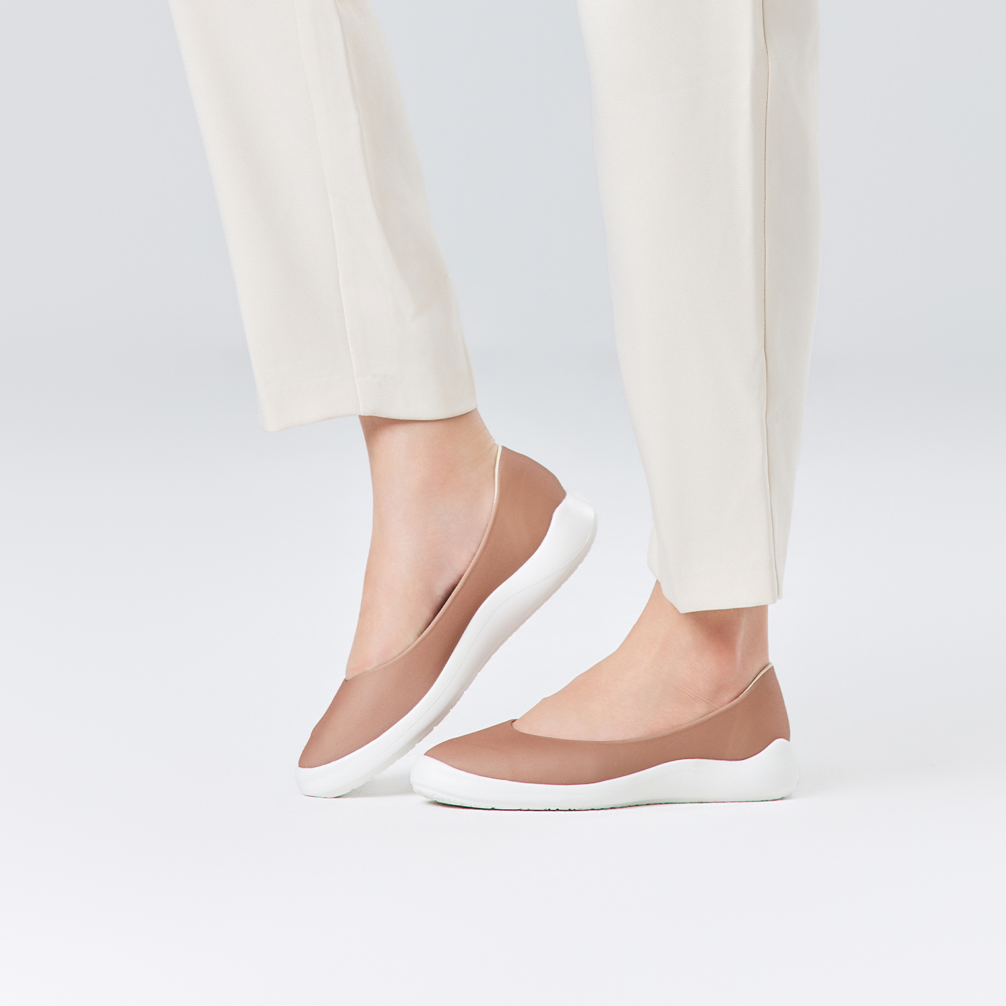 B2004 footwear photo 25