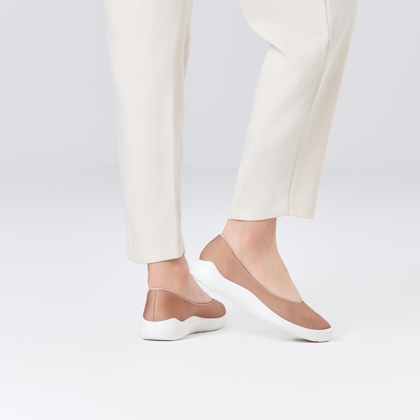 B2004 footwear photo 27