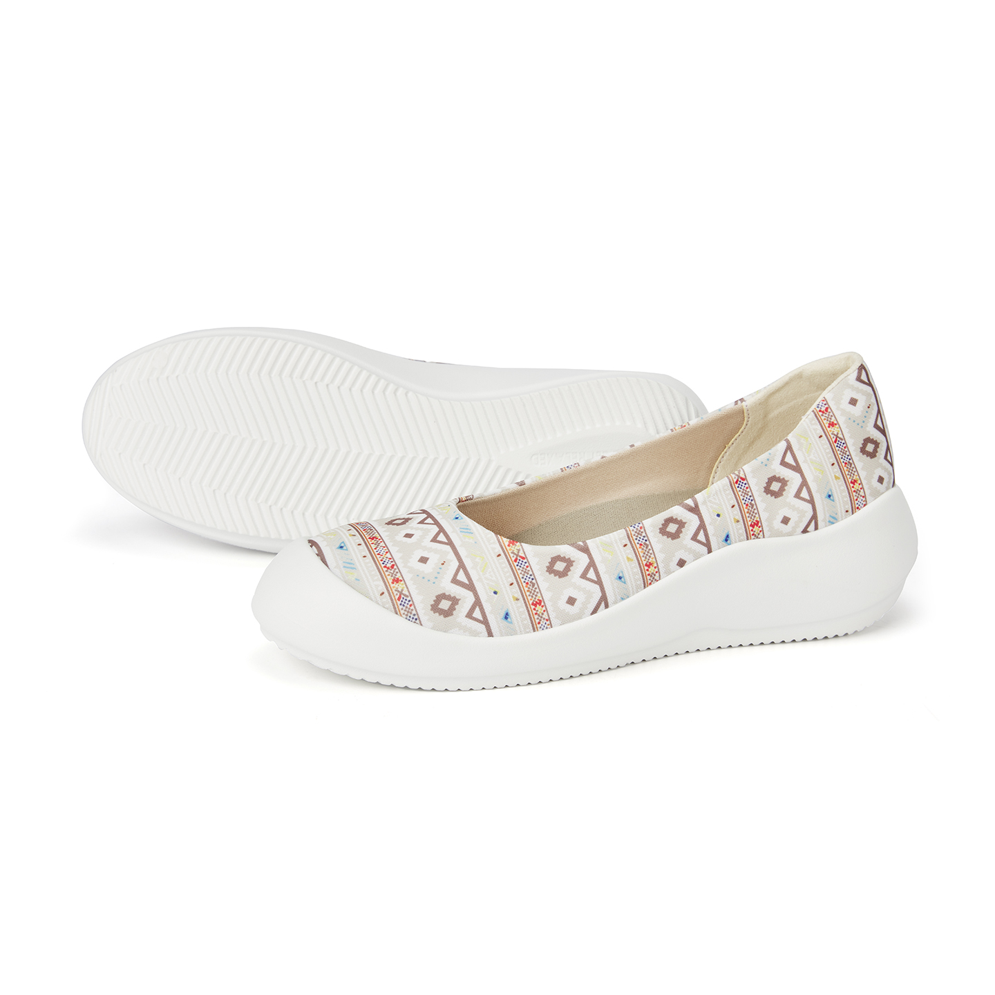 B2006 footwear photo 10