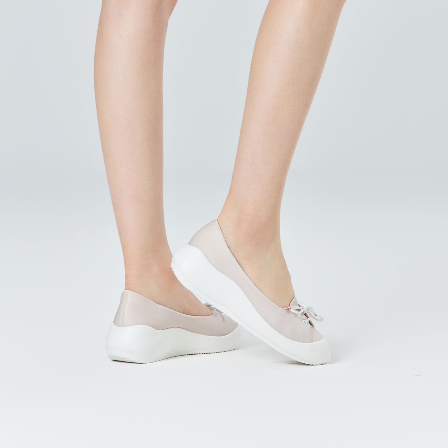 B2007 footwear photo 28