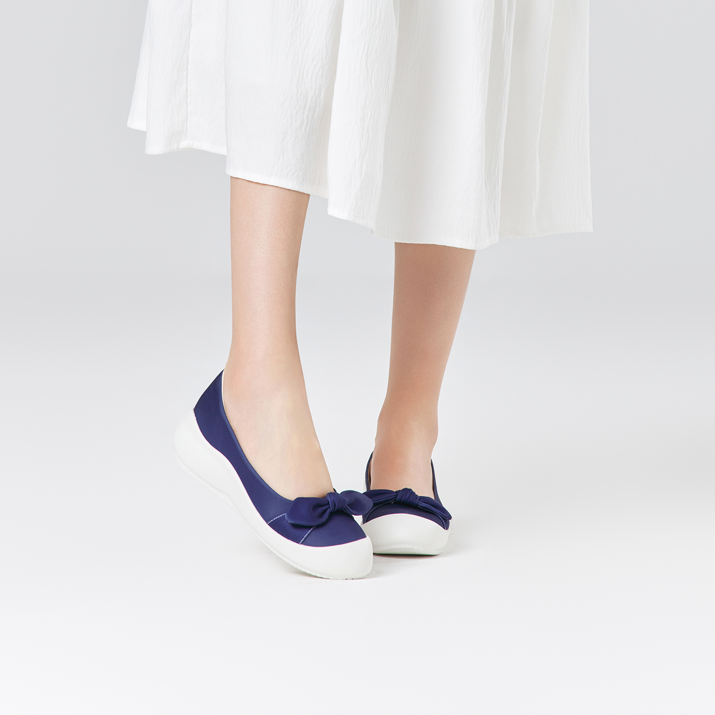 B2008 footwear photo 11