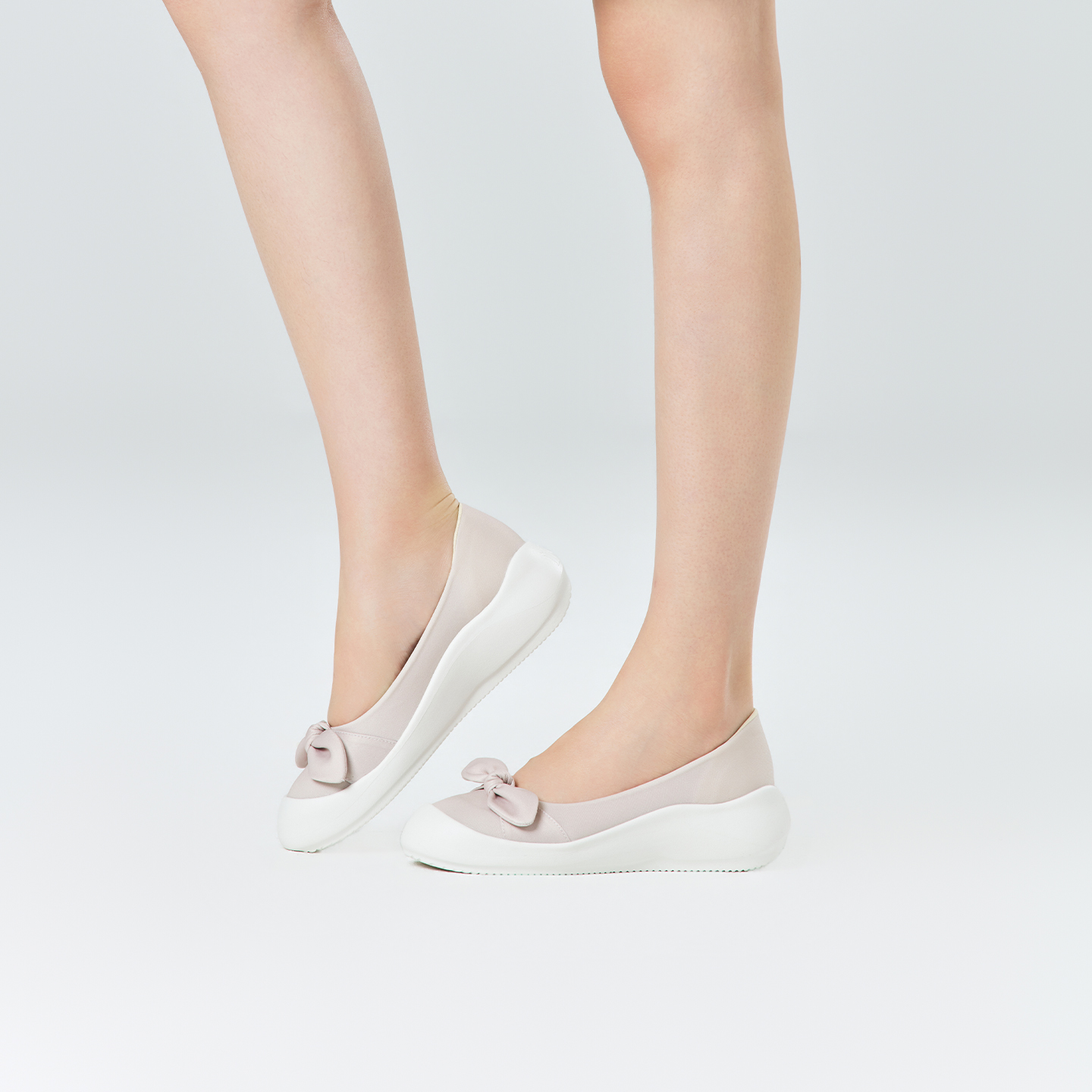 B2008 footwear photo 18