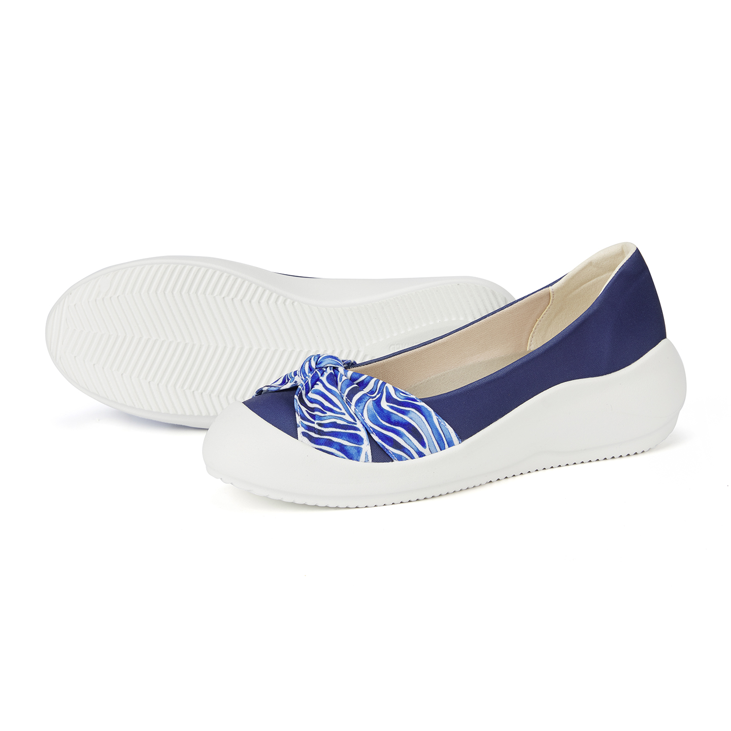 B2009 footwear photo 10