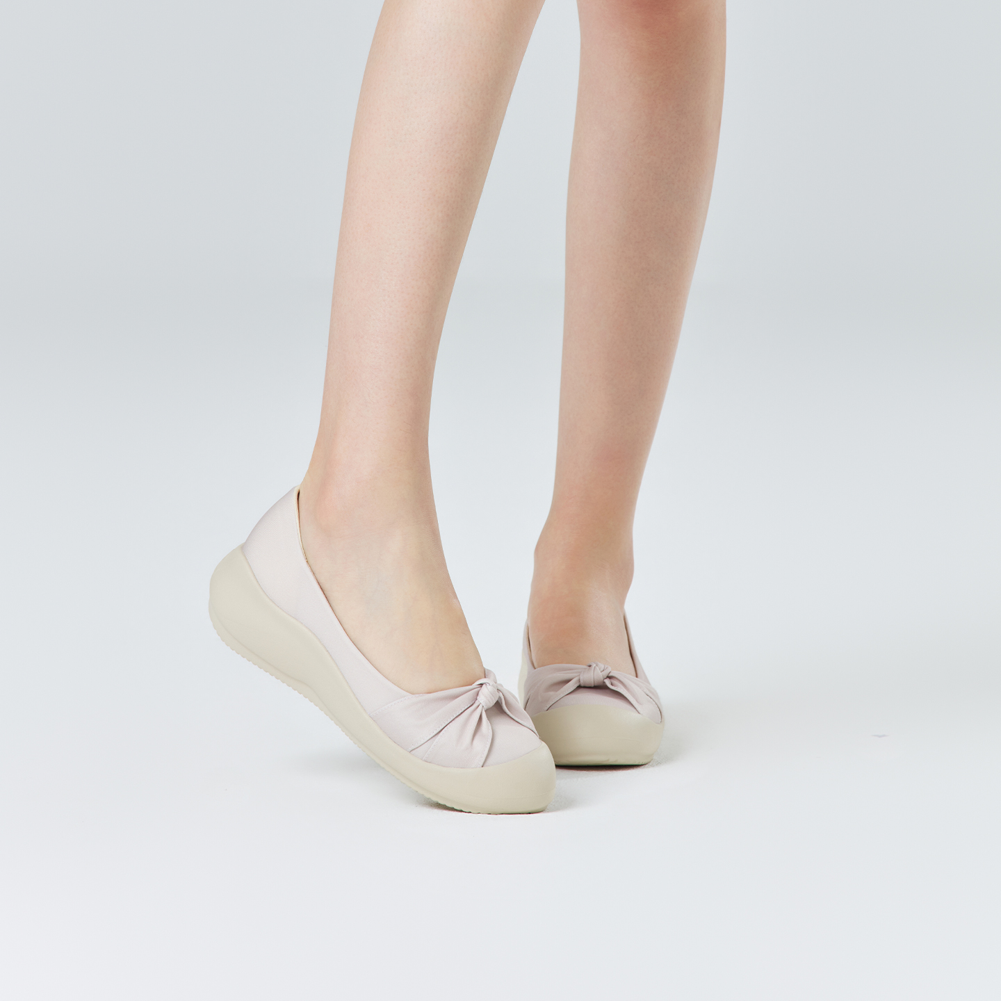 B2009 footwear photo 32