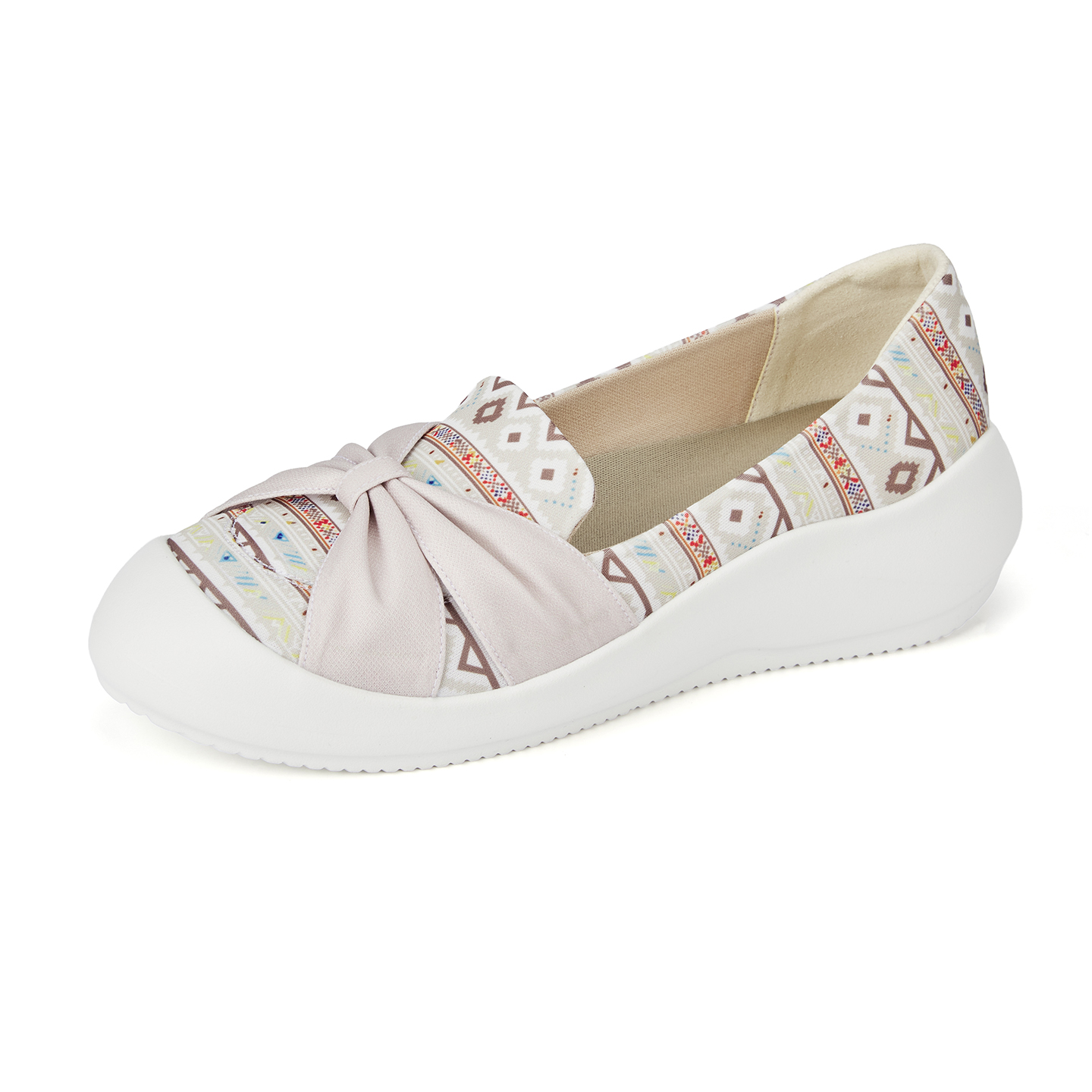 B2010 footwear photo 2