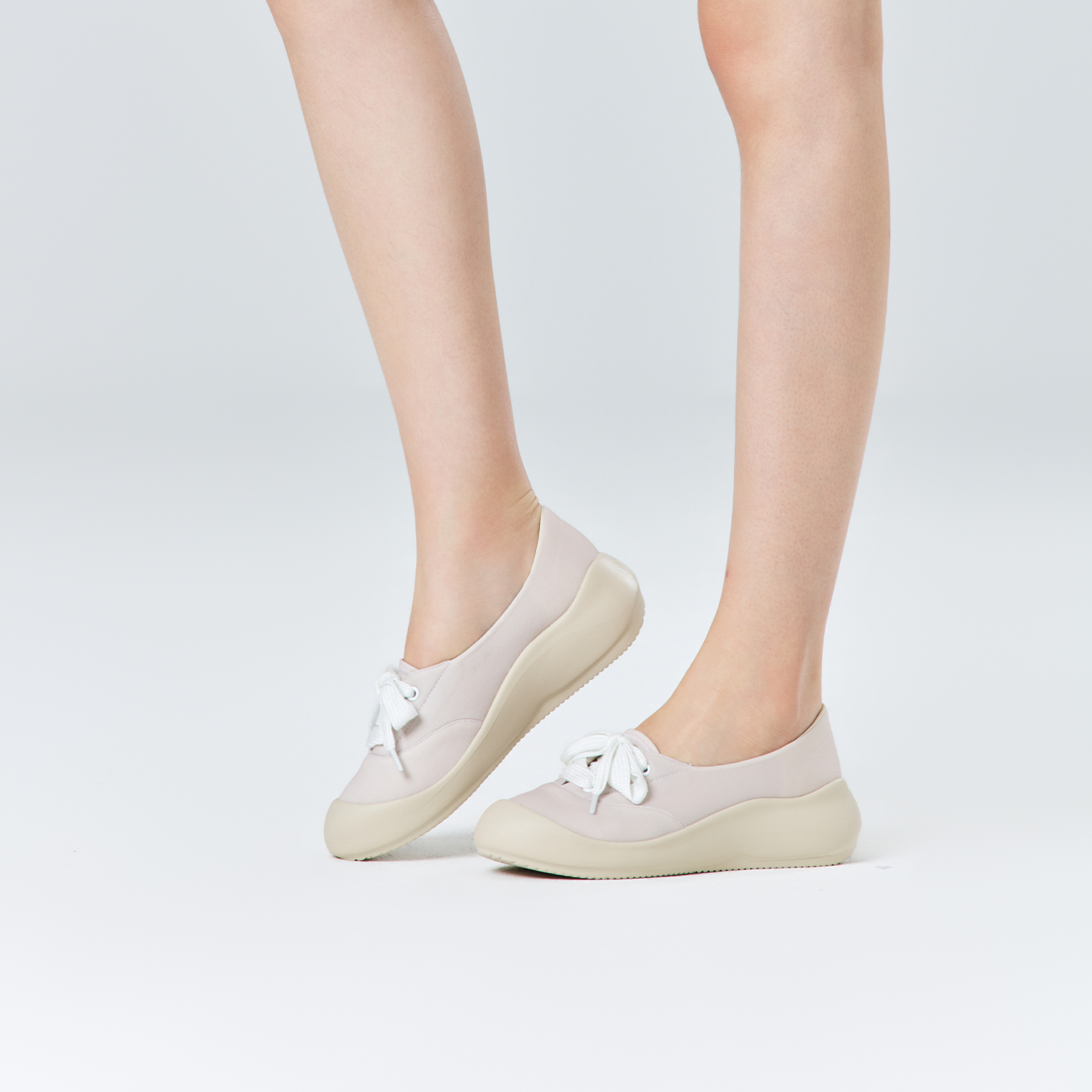 B2011 footwear photo 11