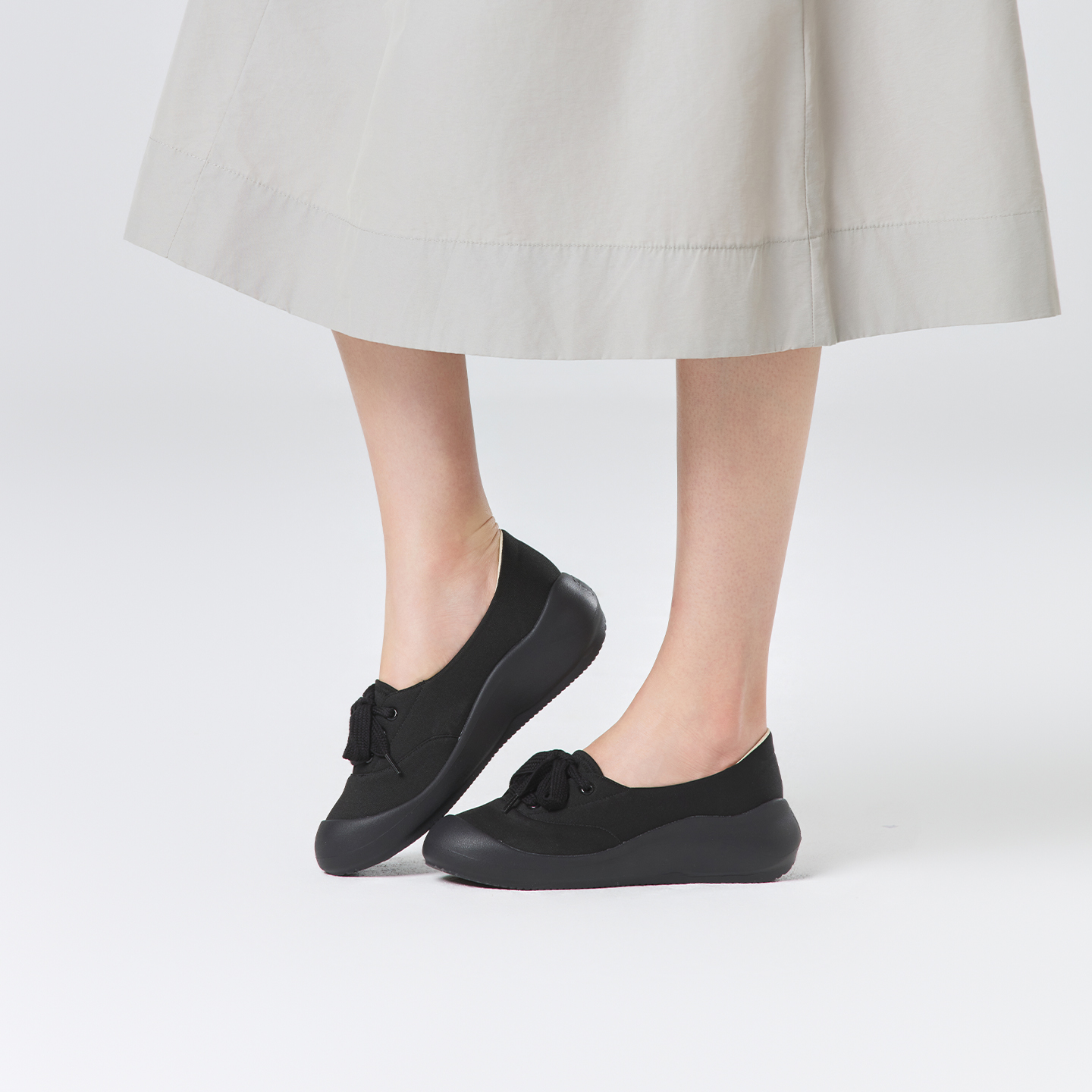 B2011 footwear photo 19