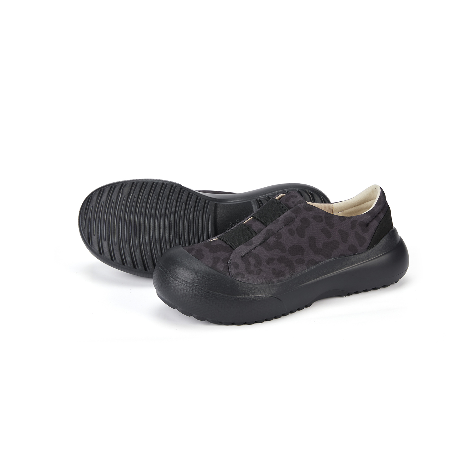 B2012 footwear photo 5