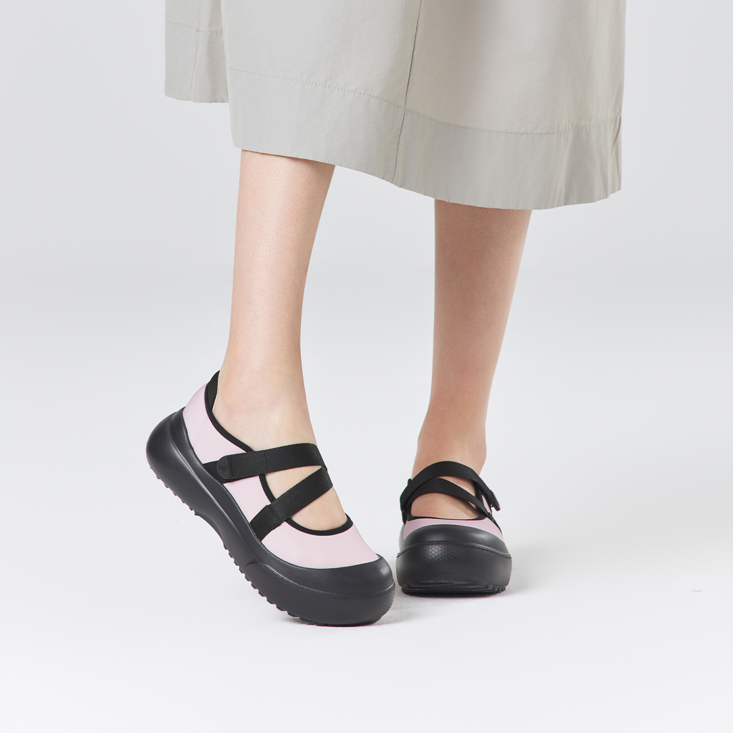 B2013 footwear photo 13