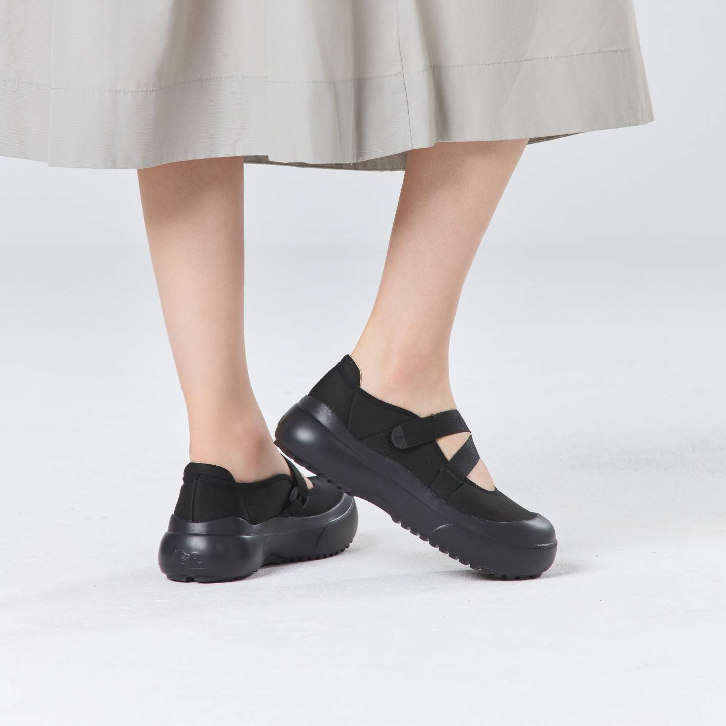 B2013 footwear photo 21