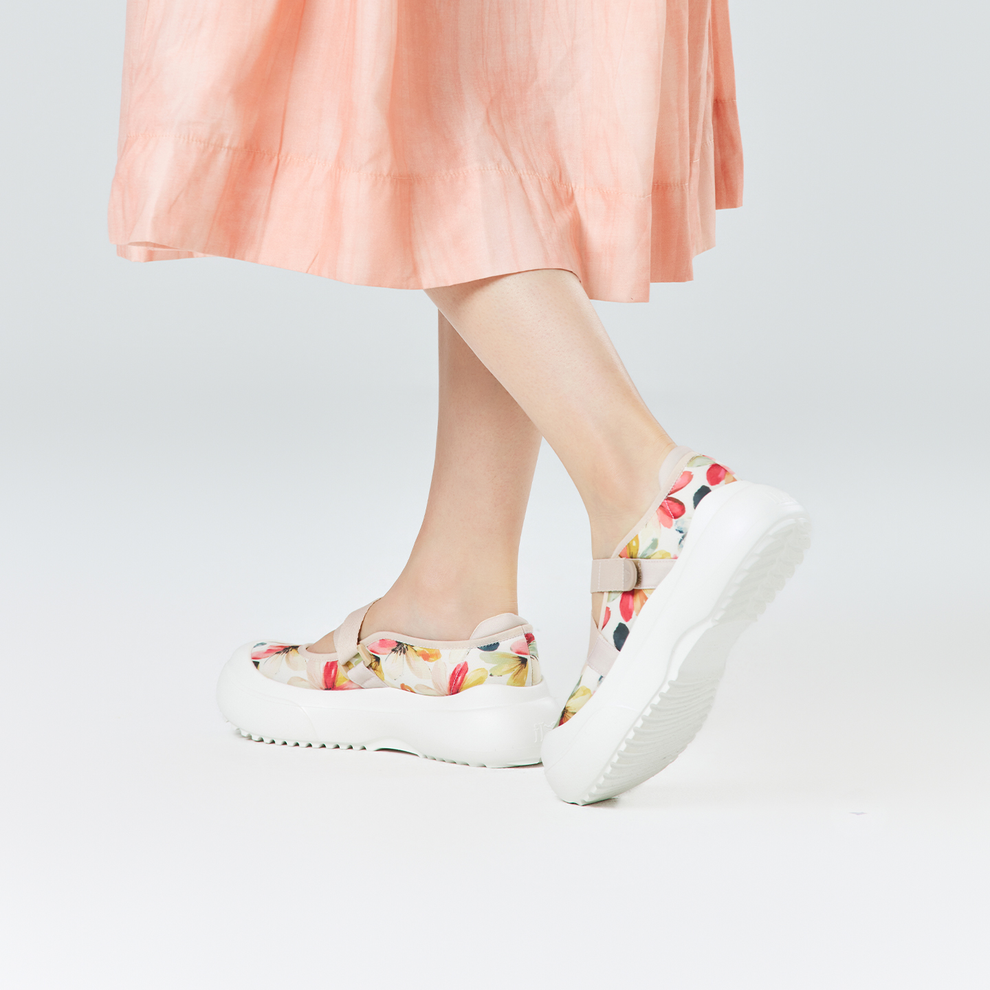 B2013 footwear photo 7
