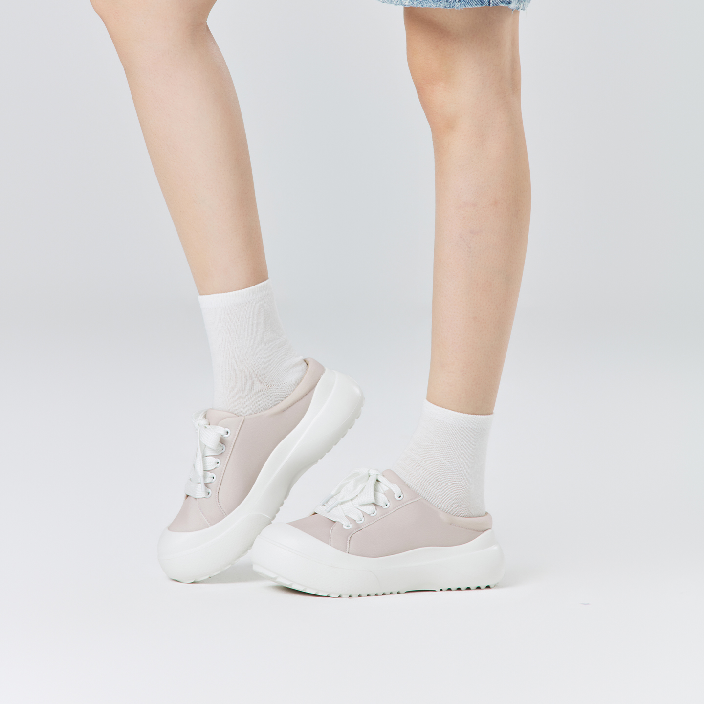 B2014 footwear photo 12