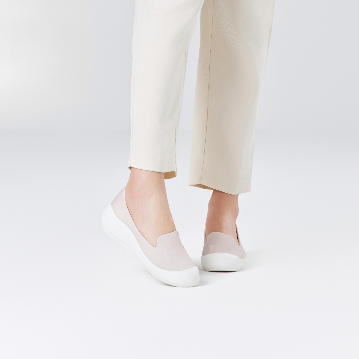 B2016 footwear photo 11