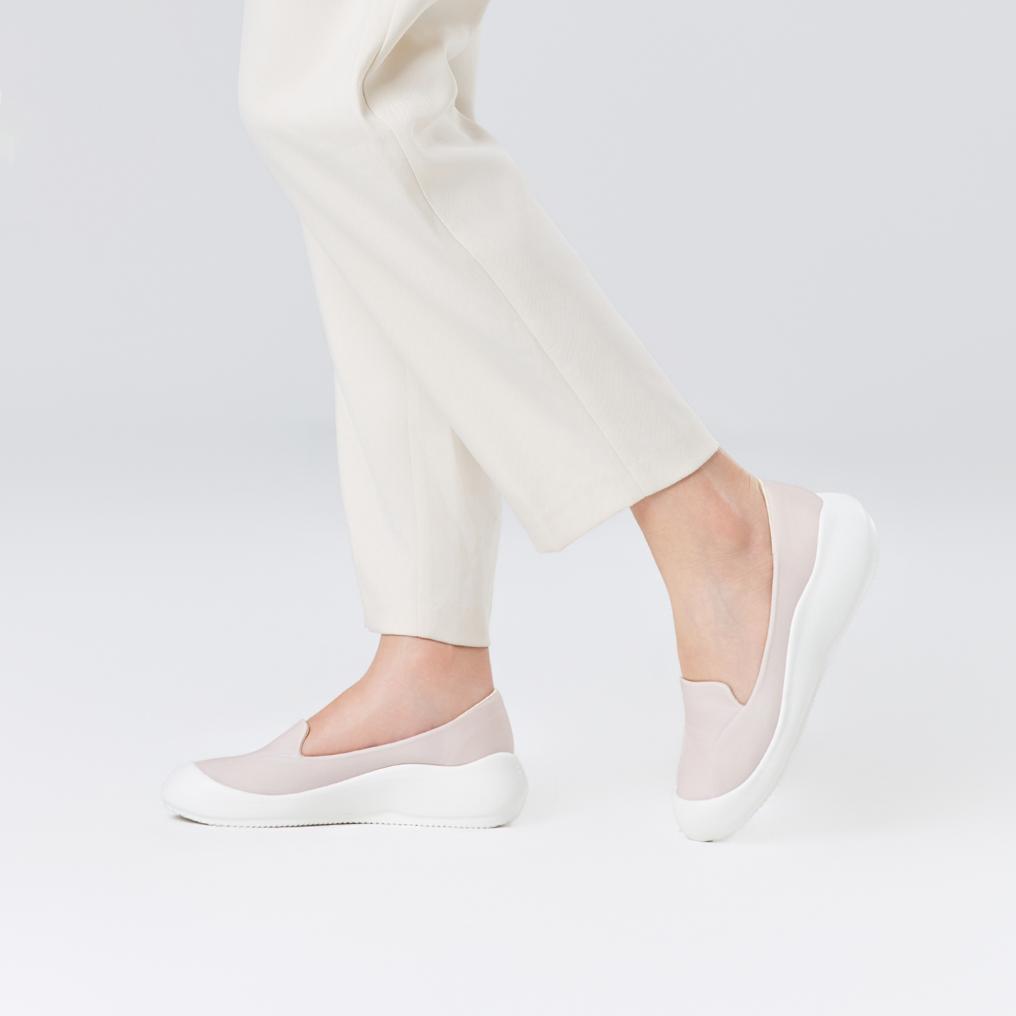 B2016 footwear photo 14